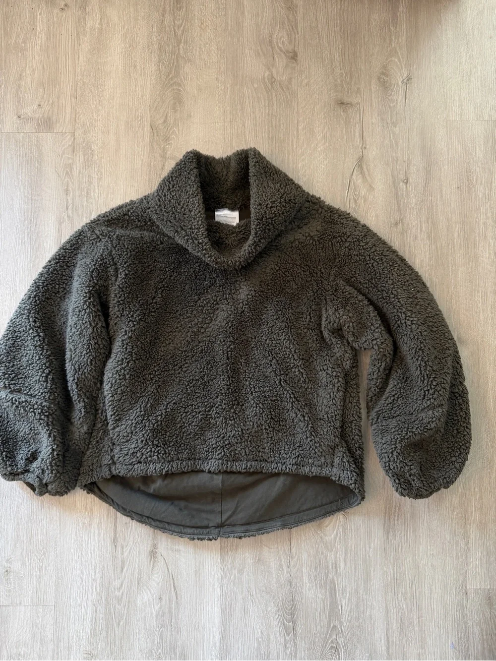 lululemon athletica no rips